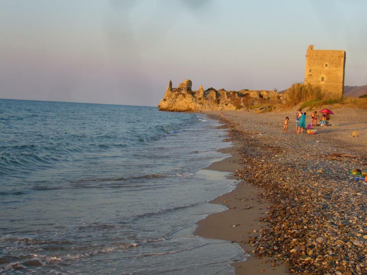 Casaleo Hotel Campofelice di Roccella Kültér fotó